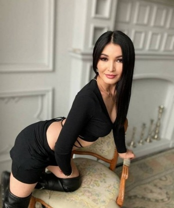 Аня